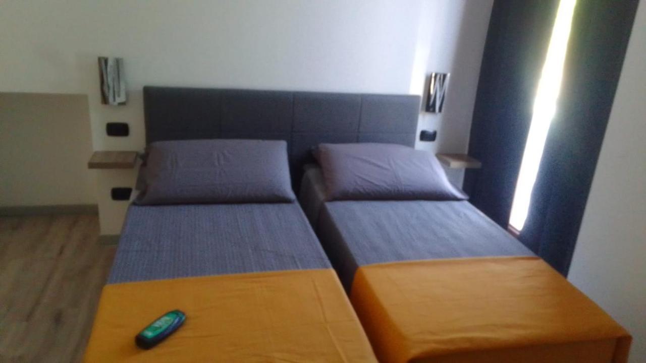 Poste Regie - Milan Guest House Rum bild